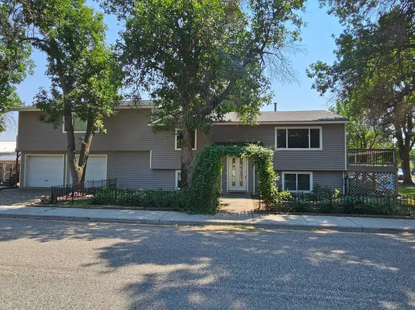 1602 E 8th St, Laurel, MT 59044