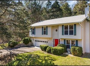 7101 Carriage Hills Ln, Cedar Hill, MO 63016