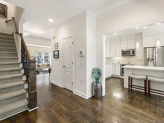 3rd image of 3475 Oak Valley Rd NE APT 110
