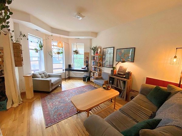 1st image of 2930 W Shakespeare Ave Unit 3