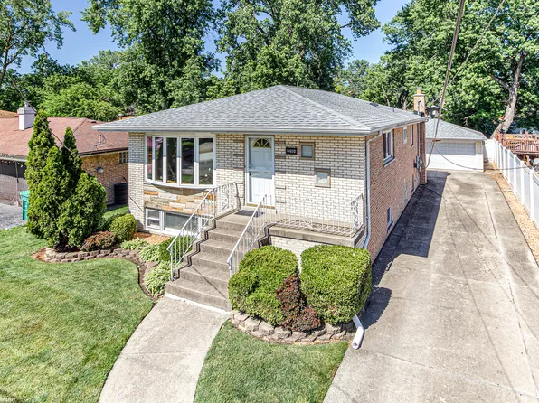 8410 Lawler Ave, Burbank, IL 60459