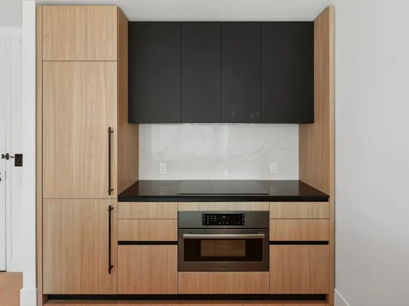 312 West 43rd Street image 14 of 14