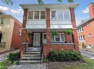 949 Nottingham Rd, Grosse Pointe, MI 48230