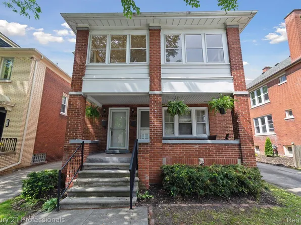949 Nottingham Rd, Grosse Pointe, MI 48230