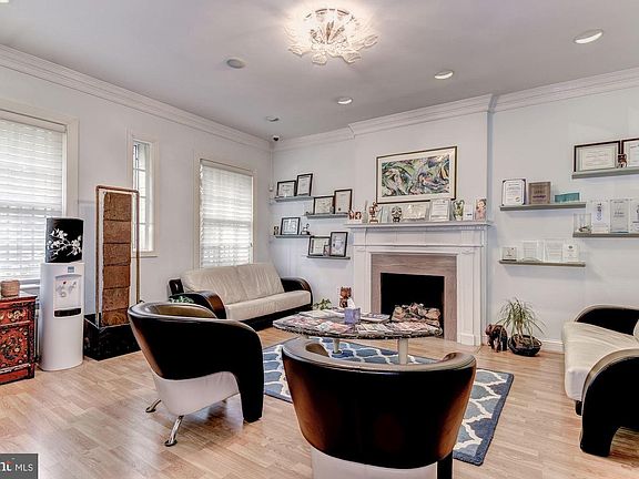 4th image of 2132 R St NW