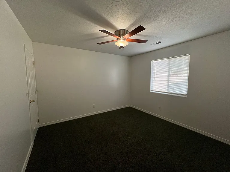 159 E 820 S — Photo 9
