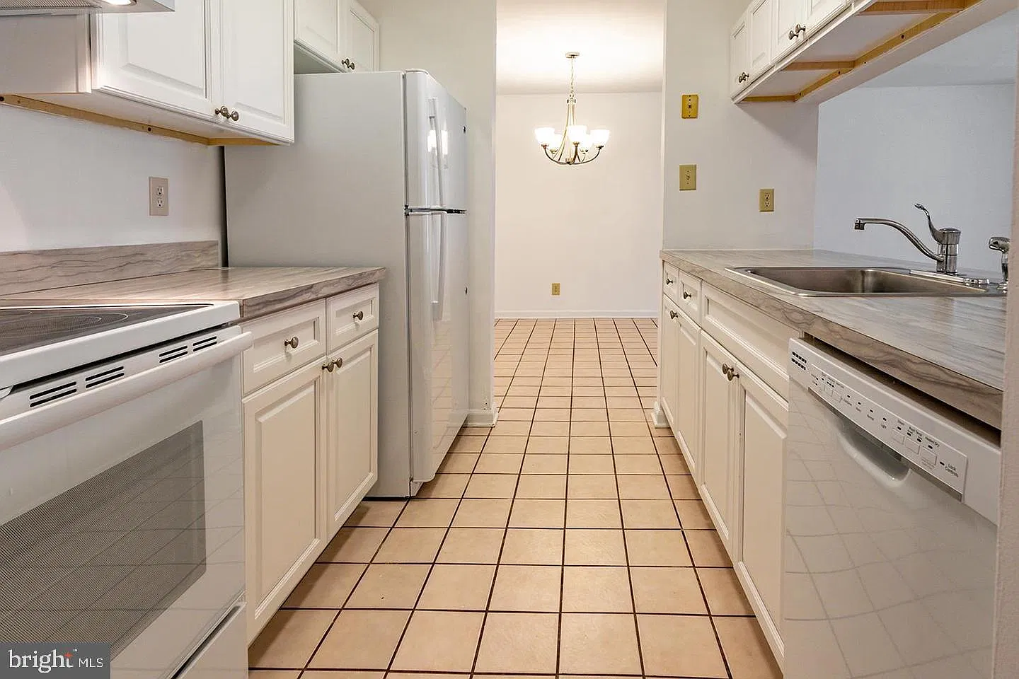 2 bed, 2.0 bath, 1032 sqft, $2,450 — Photo 3