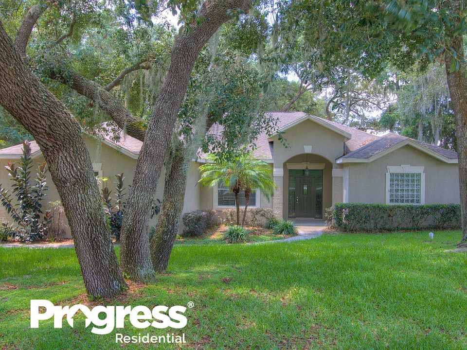 1st image of 586 Summerwood Dr