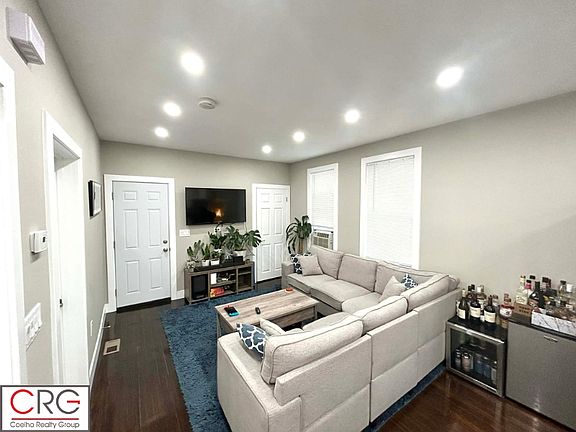 2nd image of 12 Vermont Ave #1