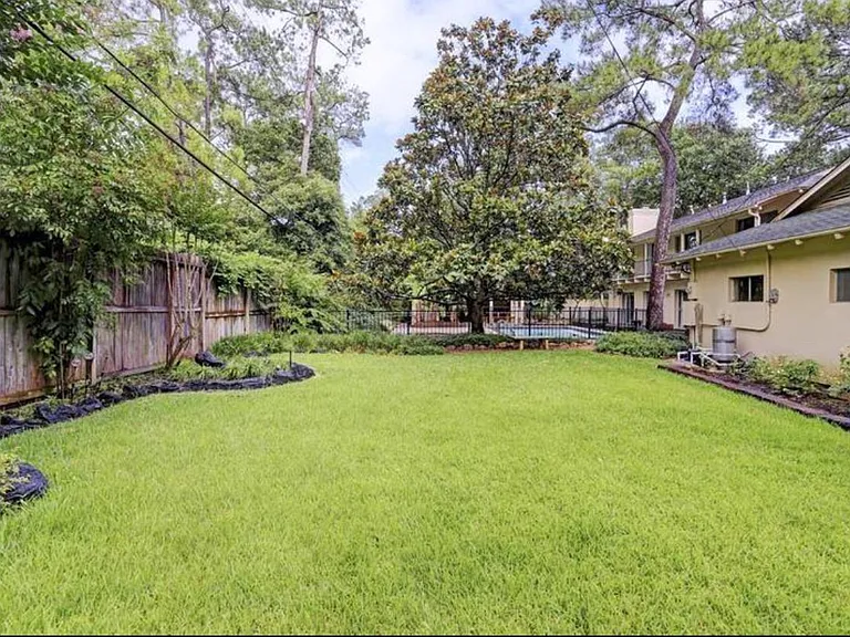 11910 Steppingstone Ln — Photo 11