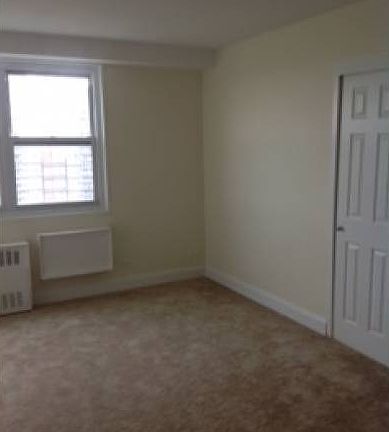 4th image of 825 Morrison Ave APT 12A