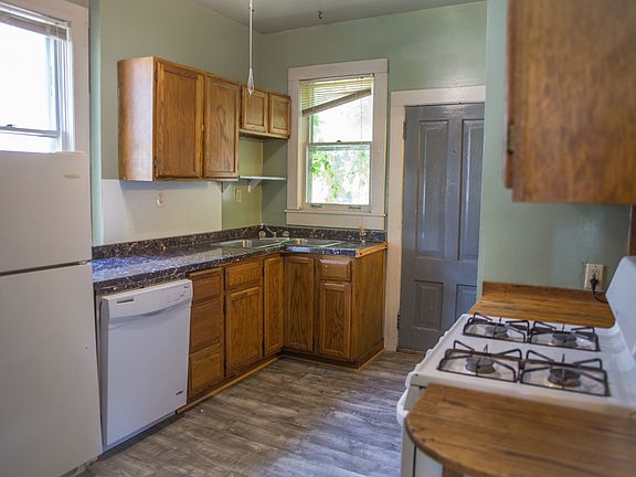 2nd image of 2711 Delaware St SE