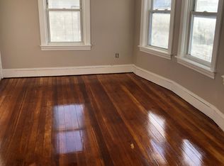 1313 Newport Ave, Pawtucket, RI 02861