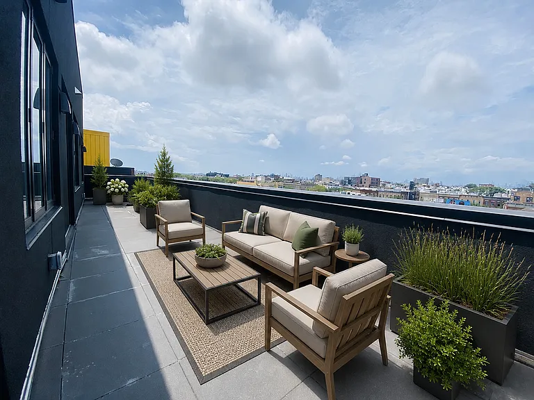 1732 Hancock St #Penthouse 9 — Photo 1
