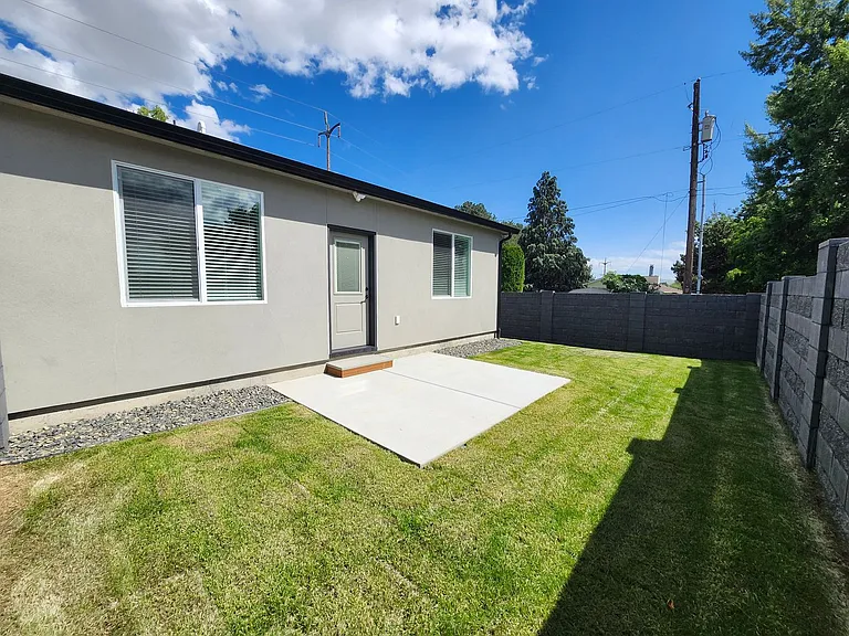 2112 N Road 52 — Photo 27