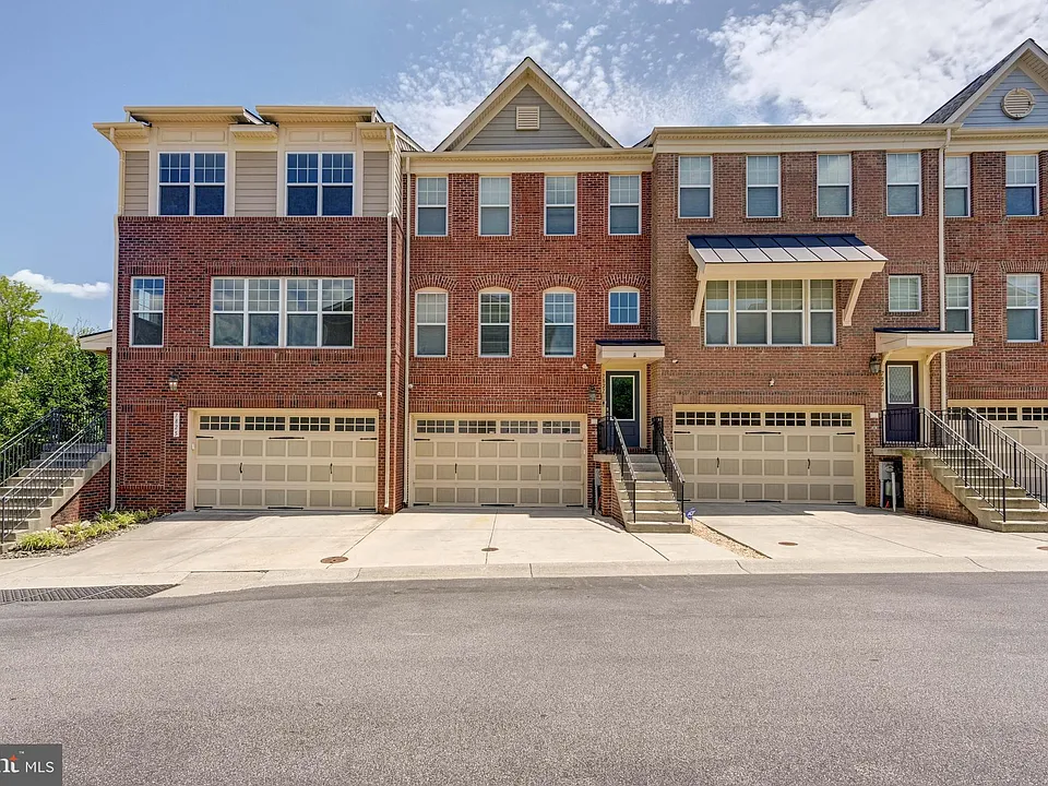 7827 Crystal Brook Way