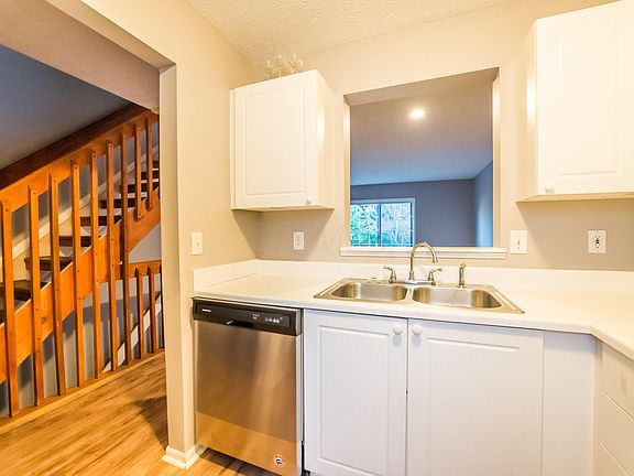 4th image of 5641 Blendon Place Dr