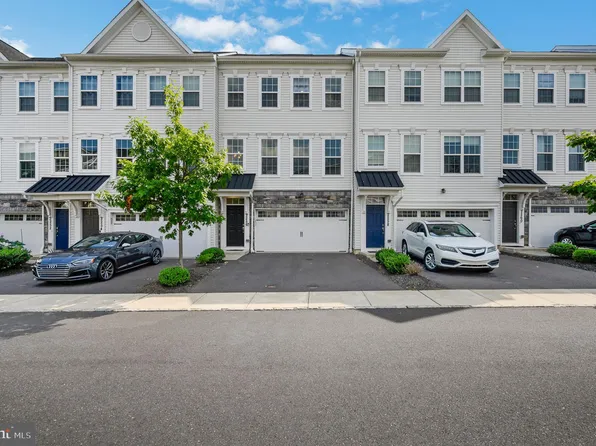 2256 Matts Way, Warrington, PA 18976