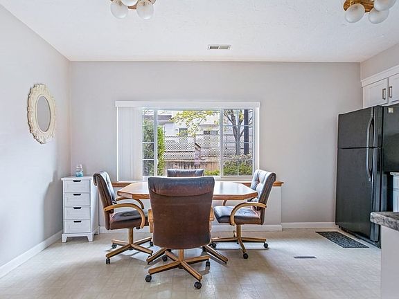 4th image of 189 Tall Oaks Dr #E