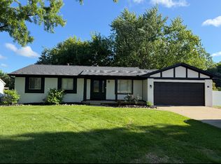 211 Maple Dr, Linden, MI 48451