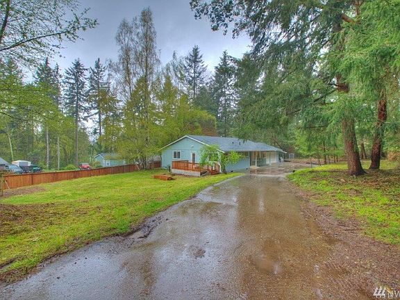 5th image of 1024 Point Fosdick Dr NW