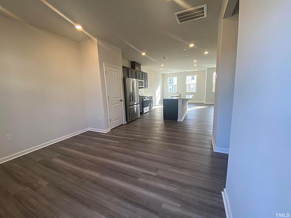 3rd image of 3026 Castle Loch Ln