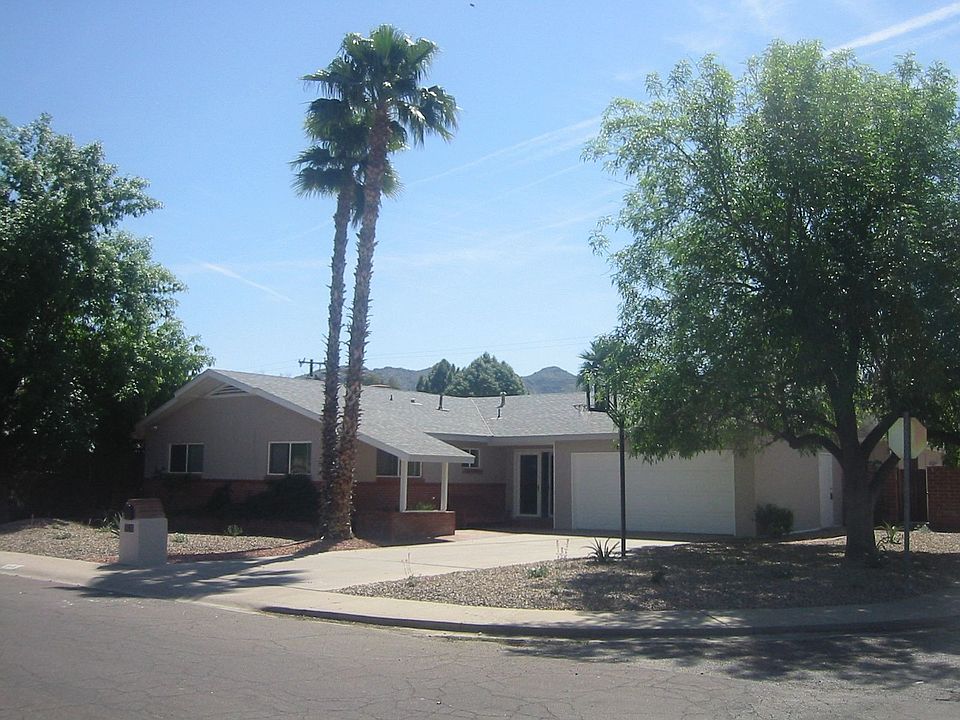 Gorgeous Updated Home in Mountain Preserve