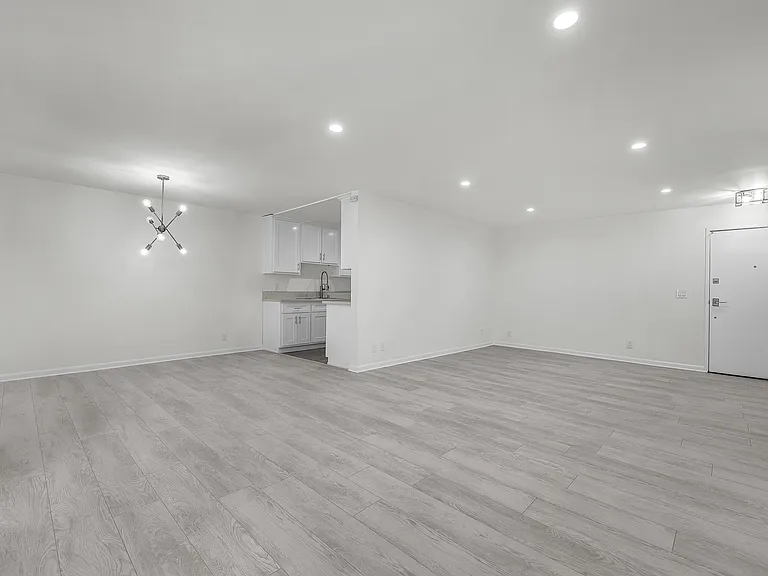 1432 Saltair Ave — Photo 3