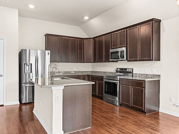 5th image of 1310 Lilac Ledge Dr