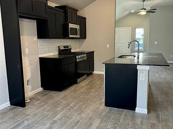 4th image of 9205 SW 47th St