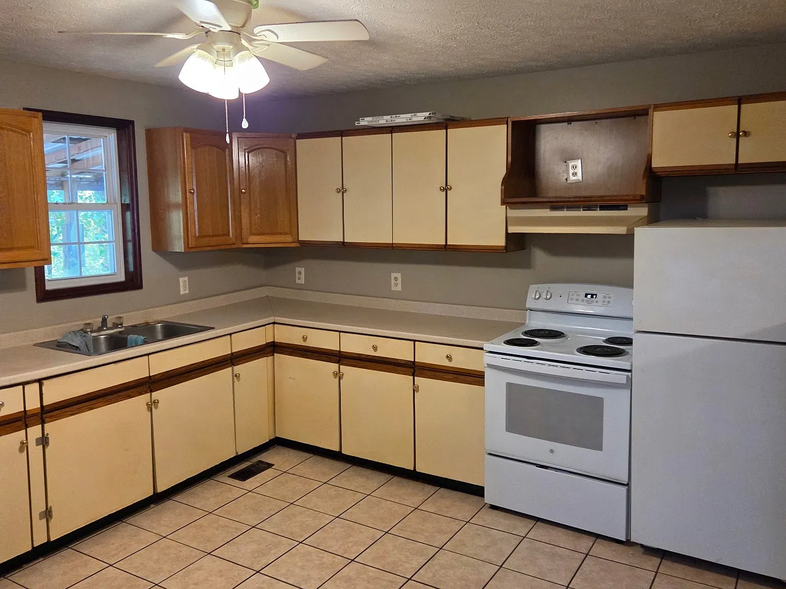 2 bed, $1,000 — Photo 3
