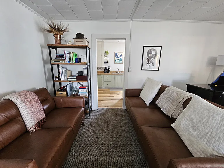 54 S Maple St — Photo 4