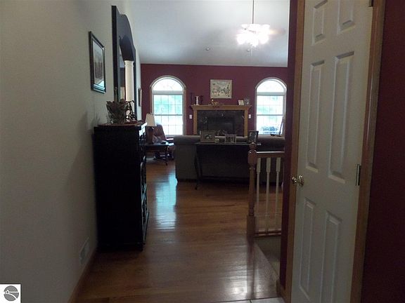 3rd image of 3287 N Timberwood Dr