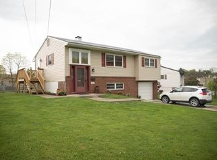 1048 Catherine Dr, Conway, PA 15027