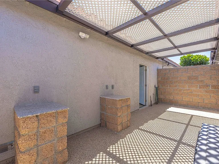 10419 Hayford St #J — Photo 22