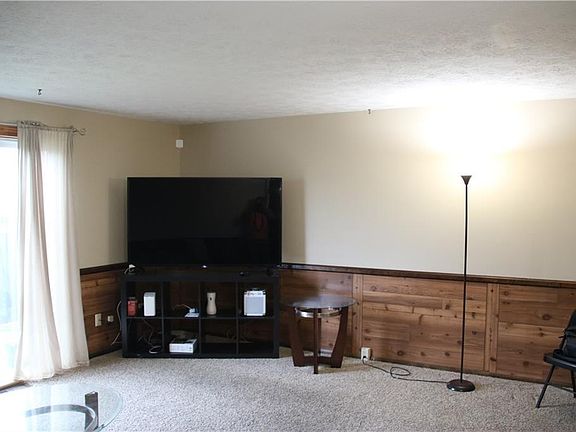 4th image of 10190 Dedham Dr