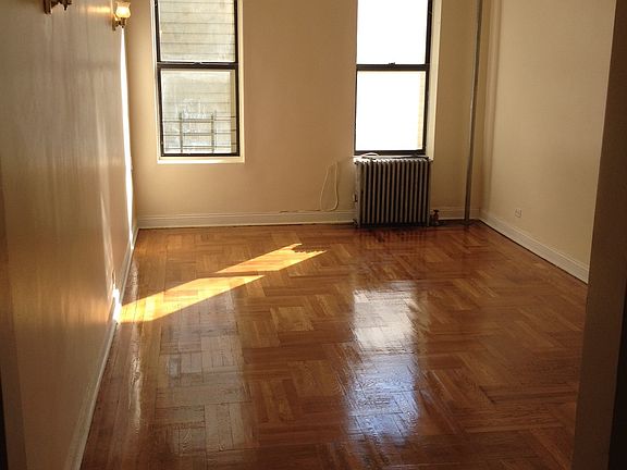 2nd image of 4130 Carpenter Ave APT 2E