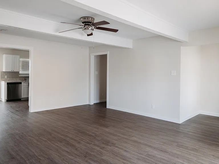 300 Lila Ln — Photo 25