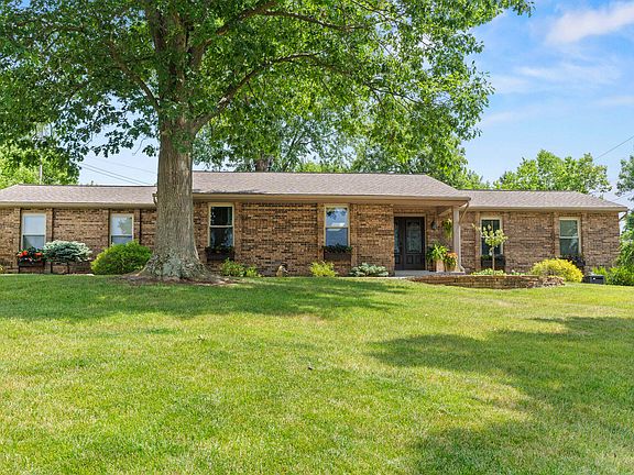 3rd image of 3039 Poinsettia Ct