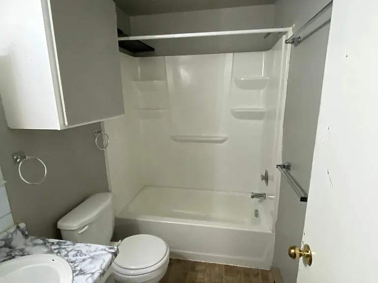 3020 E Jackson Ave — Photo 5