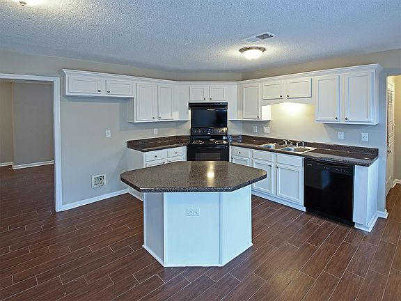 5th image of 5129 Grand Pines Dr