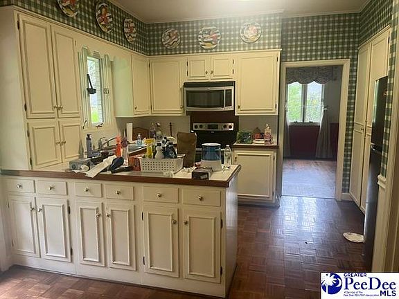2nd image of 132 Erwin Rd