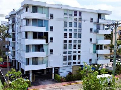 8001 Byron Ave APT 2B, Miami Beach, FL, 33141