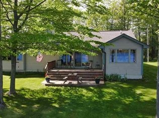 8647 Partridge Trl, Elk Rapids, MI 49629