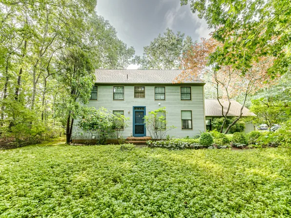 647 Narrow Ln, Bridgehampton, NY 11932