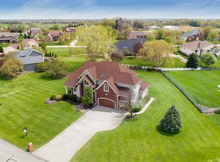 25901 W Courtney Rd, Plainfield, IL 60585