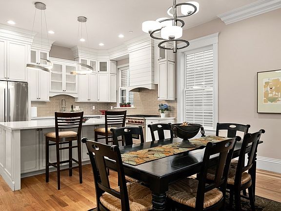 3rd image of 505 E Broadway #1