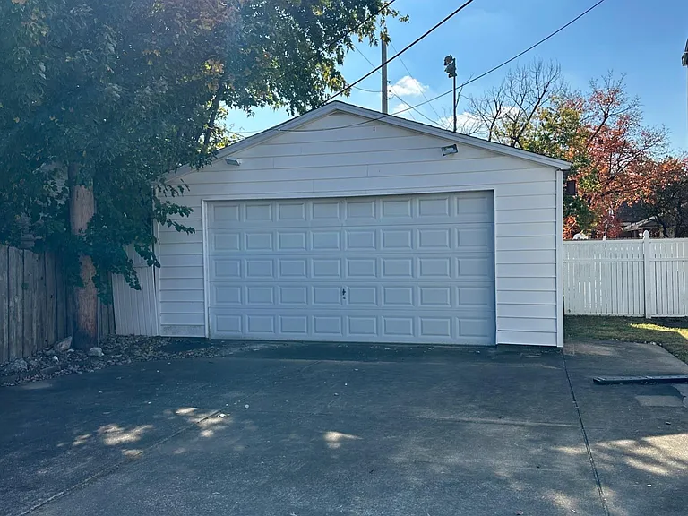 422 S Willow Rd — Photo 19