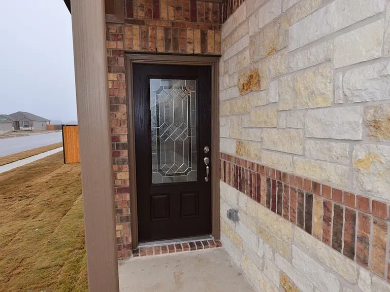 146 Star Spangled Dr — Photo 3