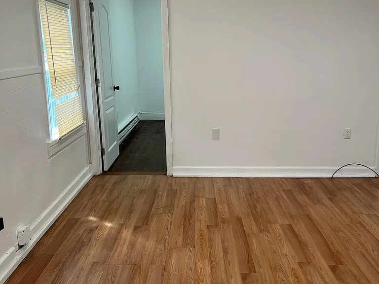 922 Jay St #1B — Photo 4